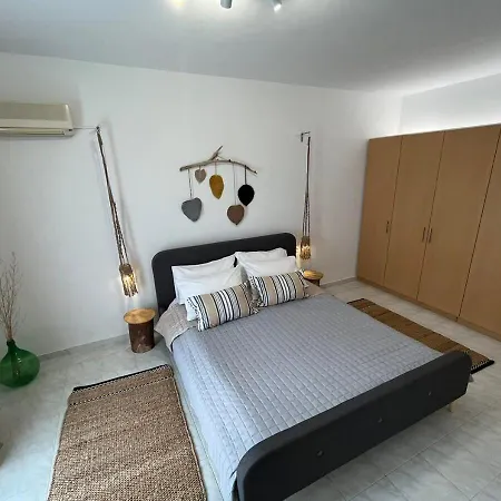 Swallow'S Nest Apartment Paradisi  Exterior photo