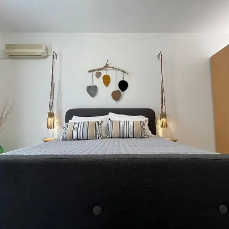 Swallow'S Nest Apartment Paradisi  Exterior photo